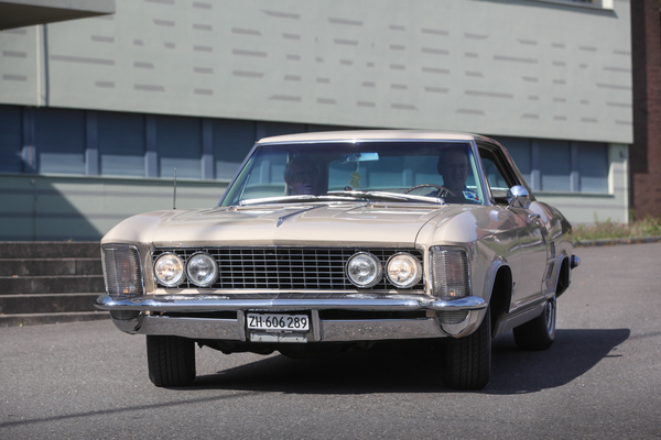 Buick Riviera (1963) - Coupé-Eleganz aus den USA - Albisgütli Classic Cars & Bikes August 2022