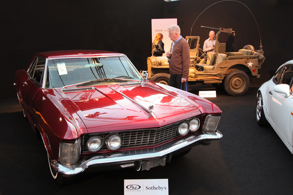 Buick Riviera (1963) - als Lot 117 an der RM/Sotheby's Versteigerung in Paris am 3. Februar - Höchstgebot EUR 20'000