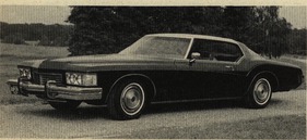 Buick Riviera 7,5-Liter-V8-Motor - 250 HP (netto) 1 Vierfachvergaser (1973)