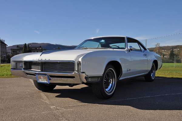 Buick Riviera GS Wildcat 465 (1966) - als Lot 61 an der Versteigerung der Oldtimer Galerie in Toffen am 28. März 2020