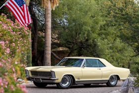 Buick Riviera Gran Sport (1965) - als Lot 041 angeboten an der Bonhams Scottsdale Versteigerung am 27. Januar 2022