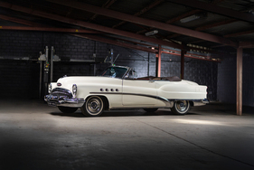 Buick Roadmaster Convertible (1953) – angeboten als Lot Nr. 163 bei der RM-Sotheby's-Versteigerung in Paris am 4. und 5. Februar 2025 (1953)