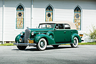 Ein Buick Roadmaster Six-Passenger Phaeton von 1936