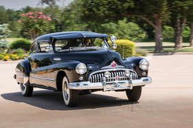 Buick Roadmaster Sedanet (1946) - als Lot 241 an der RM/Sotheby's Hershey Versteigerung vom 6./7. Oktober 2016