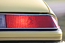 Buick Skyhawk (1979) – niedrige, elegante Rückleuchten (© Bruno von Rotz, 2023) Buick Skyhawk (1979) – niedrige, elegante Rückleuchten (© Bruno von Rotz, 2023)