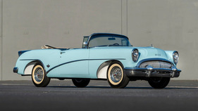 Buick Skylark (1954) - als Lot 116 an der Broad-Arrow-Versteigerung am Monterey Jet Center 2024