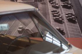 Buick Skylark Sedan (1967) - wie damals geparkt bei einer Autobahnraststätte