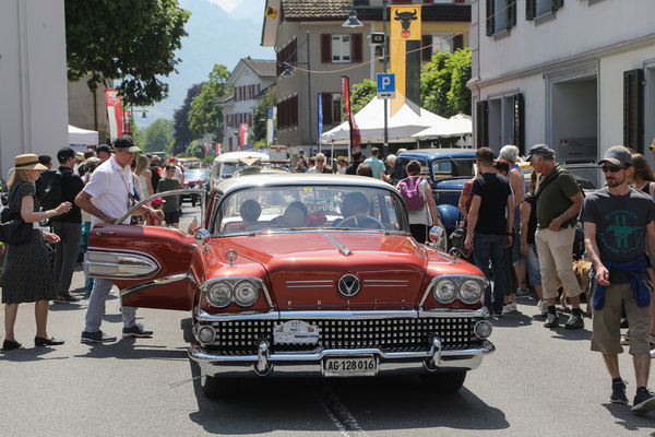 Image: Buick Special 4 Door Sedan (1958) - during the public cab rides - Oldtimer in Obwalden (O-iO) 2023