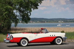 Buick Special Convertible (1955) - knapp zwei Tonnen schwer Buick Special Convertible (1955) - knapp zwei Tonnen schwer