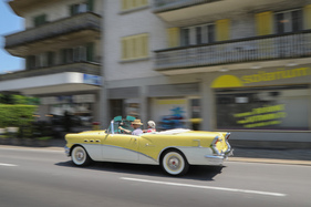 Buick Special Convertible (1956) - bei der Abfahrt - Oldtimer in Obwalden (O-iO) 2023 (1956)