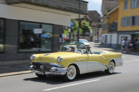Buick Special Convertible (1956) - bei der Abfahrt - Oldtimer in Obwalden (O-iO) 2023 (1956)