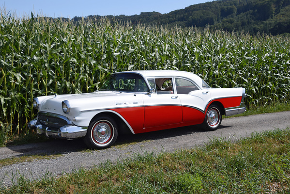 Buick Special Sedan (1957) - als Lot 38 an der Versteigerung der Oldtimer Galerie Toffen am 20. Oktoberl 2018