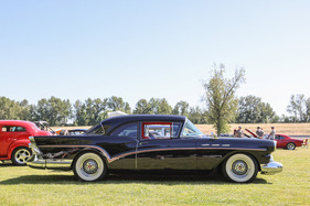 Buick Special Two-Door Sedan (1957) – Beaches Summer Social & Cruisin' 2023 (1957)