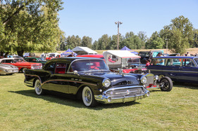 Buick Special Two-Door Sedan (1957) – Beaches Summer Social & Cruisin' 2023 (1957)