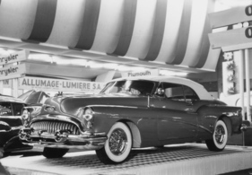 Buick Super (1953) - Der Super an einem Autosalon