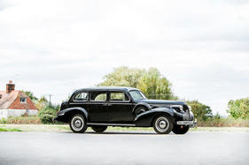 Buick Super 90 Limousine (1939) - als Lot 112 angeboten an der Bonhams Olympia Versteigerung am 3. Dezember 2018