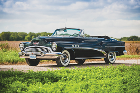 Buick Super Convertible (1953) - angeboten als Lot 407 an der RM/Sotheby's Versteigerung in Hershey am 11./12. Oktober 2018