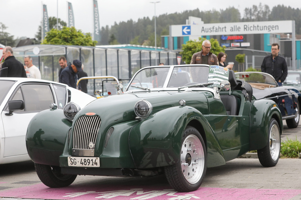 Bild Burton (1982) - die Mechanik lieferte der Citroën 2 CV - Fantastic Plastic 2024