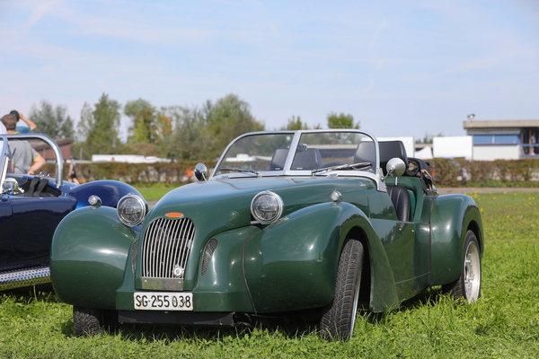 Burton (1982) - the mechanics were supplied by the Citroën 2 CV - Fantastic Plastic and Triumph Day 2025
