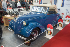 CGE Tudor (1942) - elegantes Auto mit kleinen Dimensionen - Rétromobile Paris 2020