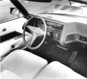 Cadillac  (1969) - Lenkrad und Armaturenbrett mit Bandtacho