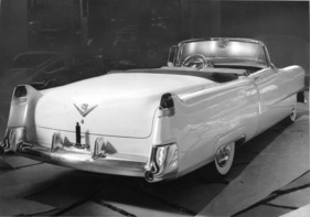 Cadillac 62 Cabriolet (1954) - Heckansicht - Genfer Automobilsalon 1954