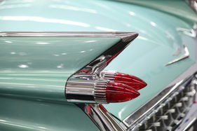 Cadillac 62 Six-Window Sedan (1959) - seltenes Six-Window-Hardtop mit wunderschönen Details bei Kautschuk-Klassik (Techno Classica 2017)