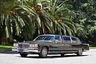 Cadillac Brougham Limousine 6 Doors (1988) - als Lot 10 an der Artcurial-Versteigerung in Monaco am 20. Juli 2015