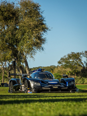 Cadillac DPi-V.R (2017), Best-in-Show Sport am Amelia Concours d'Elégance 2022 – Hinter dem Steuer des 600 PS starken Rennwagens sassen unter anderen Fernando Alonso und Kamui Kobayashi.