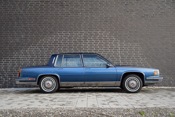 Cadillac De Ville Fleetwood Elegance (1988) - als Lot 05 an der Versteigerung der Oldtimer Galerie Toffen am 21. April 2018