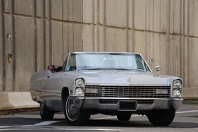 Cadillac DeVille Convertible (1967) - Lot 007 an der Artcurial „Automobiles sur les Champs" Versteigerung 2024 Cadillac DeVille Convertible (1967) - Lot 007 an der Artcurial „Automobiles sur les Champs" Versteigerung 2024
