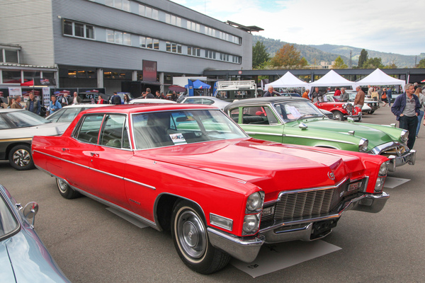 Bild: Cadillac Deville von 1967 auf dem privaten Fahrzeugmarkt - Swiss Classic World Luzern 2021