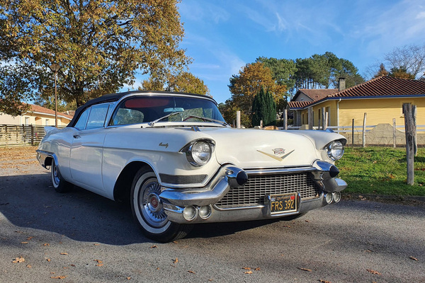 Image: Cadillac Eldorado Biarritz (1956) - offered at the Catawiki Premium Classic Car Auction from December 16, 2022 to January 2, 2023