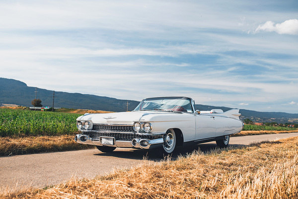 Bild: Cadillac Eldorado Biarritz (1959) - als Lot 122 an der "Gstaad Classic Car Auction" der Oldtimer Galerie Toffen am 29 Dezember 2023