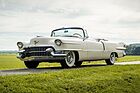 Image: Cadillac Eldorado Cabriolet (1955) - offered as lot 026 at the Artcurial Sur les Champs auction on October 22, 2023