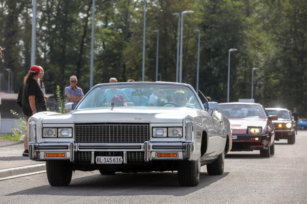 Cadillac Eldorado Convertible (1976) - in hochzeitlichem Weiss - 6. Lägern Classic 2023