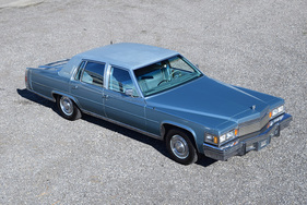 Cadillac Fleetwood Brougham (1979) - als Lot 06 an der Versteigerung der Oldtimer Galerie Toffen am 20. Oktoberl 2018 Cadillac Fleetwood Brougham (1979) - als Lot 06 an der Versteigerung der Oldtimer Galerie Toffen am 20. Oktoberl 2018