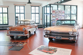 Cadillac Fleetwood Sixty Special (1959) - im Erstlack "Dover White" -Sonderausstellung "Farben" im Museum Emil Frey Classics 2023 (1959)