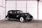 Cadillac Série 75 Imperial Touring Sedan (1936) - als Lot 23 angeboten an der Artcurial "On the Road" Versteigerung am 9. Oktober 2016