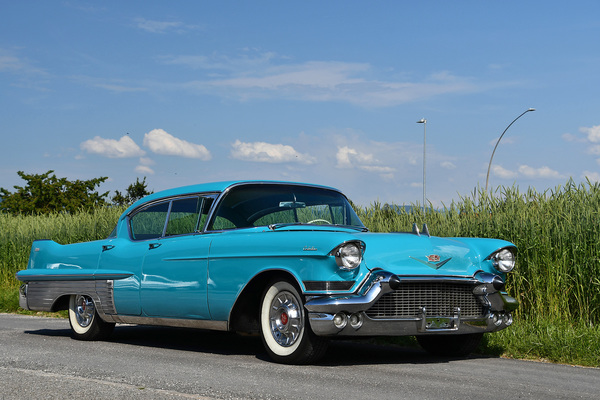 Bild: Cadillac Series 60 Special Fleetwood (1957) - als Lot 114 an der Versteigerung der Oldtimer Galerie in Gstaad am 29. Dezember 2019