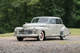 Cadillac Series 60 Special Sedan by Fleetwood (1941) - als Lot 249 an der RM/Sotheby's Hershey Versteigerung vom 6./7. Oktober 2016