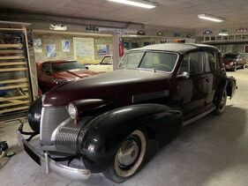 Cadillac Series 60 Town Car par Fisher (1939) - als Lot 070 angeboten an der Artcurial Sur les Champs Versteigerung am 22. Oktober 2023