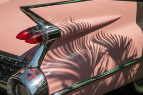 Cadillac Series 62 (1959) - Schattenspiele auf den Heckflossen