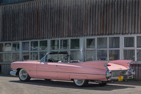 Cadillac Series 62 (1959) - die Flossen sind hervorragende Peilkanten, die man auch gerne nutzt