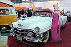 Bild: Cadillac Series 62 Convertible (1953) - mit Marylin Monroe (als Pappfigur) - Motorworld Classics Berlin 2016