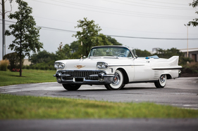 Cadillac Series 62 Convertible (1958) - als Lot 133 an der RM/Sotheby's Hershey Versteigerung vom 6./7. Oktober 2016 (1958)