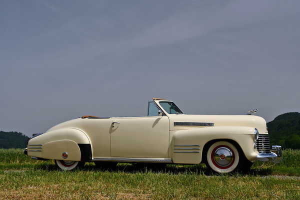 Cadillac Series 62 Convertible Coupe (1941) - als Lot 21 angeboten an der Versteigerung der Oldtimer Galerie an der Swiss Classic World Luzern am 28. Mai 2022