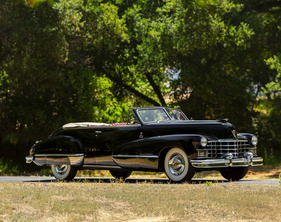 Cadillac Series 62 Convertible Coupé (1947) - Lot 236 an der RM/Sotheby's Hershey Versteigerung vom 4./5. Oktober 2023