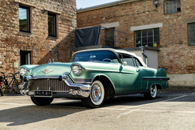 Cadillac Series 62 Convertible ex-Prince de Hanovre (1957) - Lot 067 an der Artcurial „Automobiles sur les Champs" Versteigerung 2024