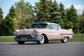 Cadillac Series 62 Coupe DeVille (1957) - Angeboten als Lot Nr. 2107 bei der 2021er Auburn-Fall-Auktion von RM Sotheby's